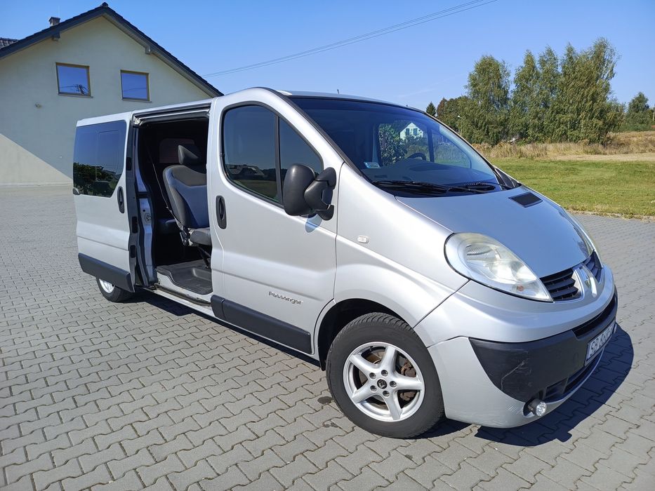 Wynajem wynajmę Bus 9 osobowy Renault Trafic Long Passenger
