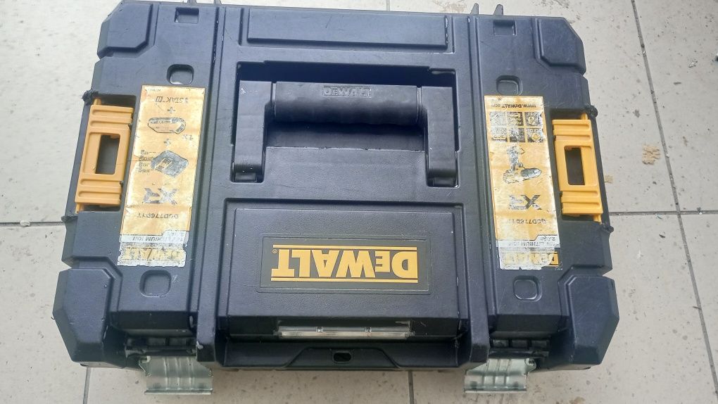 Skrzynka do wkrętarki 18v DeWalt