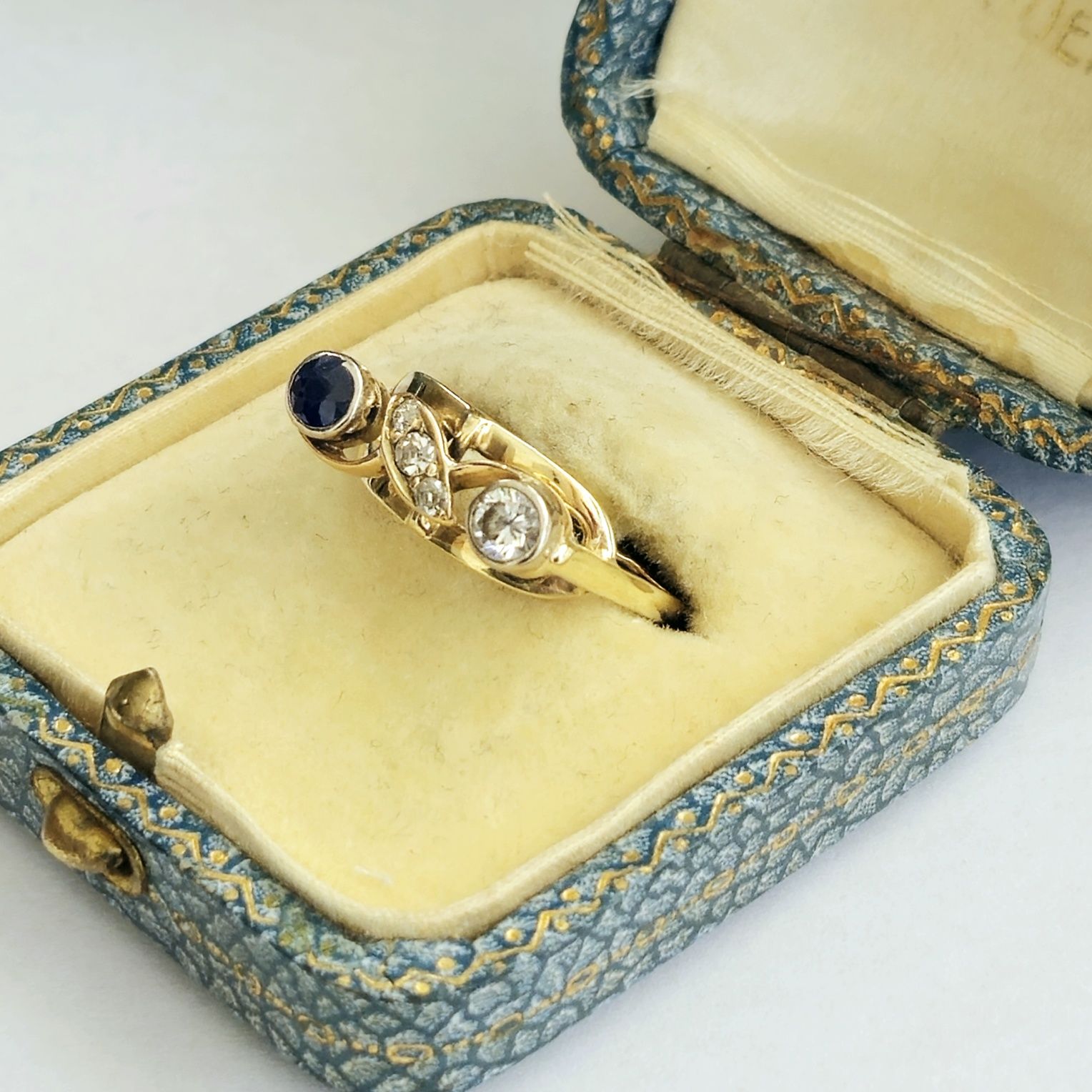 Artdeco pierścionek złoto 14 k szafir naturalny diamenty 0.28 ct r.16