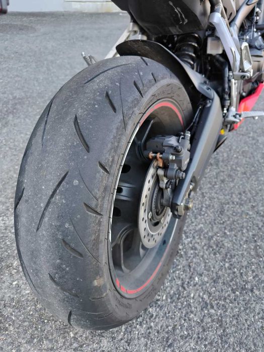 Honda CBR650R 70 kw - Aceito trocas