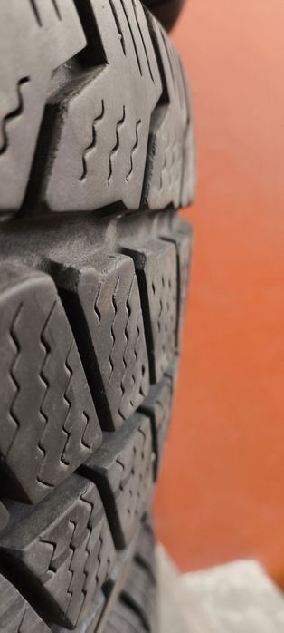 4 opony zimowe Barum 215/65R16C (cena za komplet)