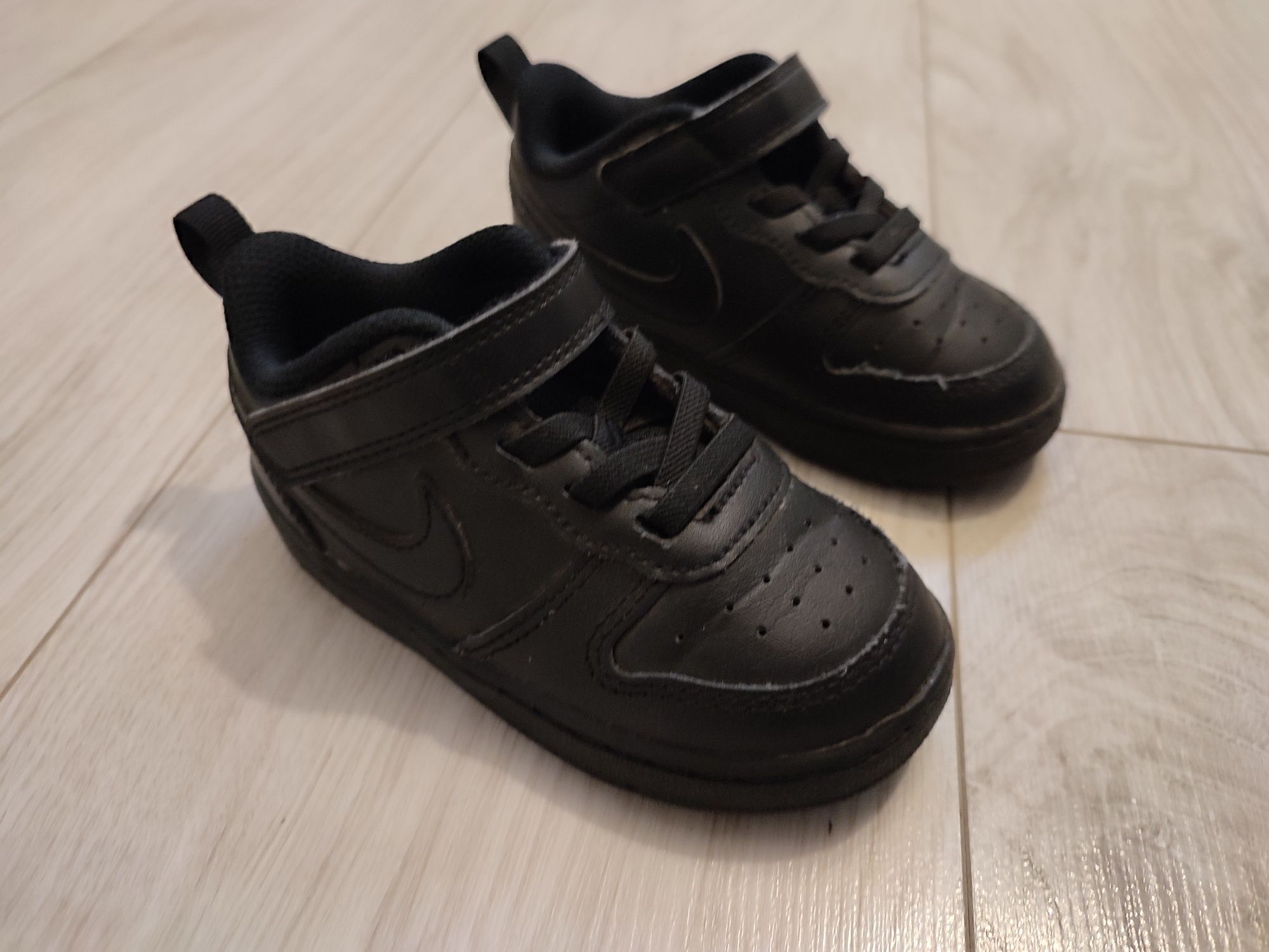 Buty dziecięce Nike rozmiar 23,5