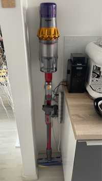 Dyson v15 Absolute
