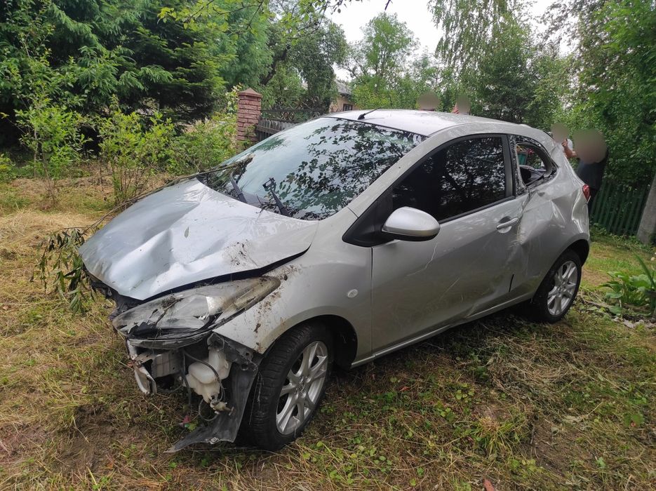 Mazda 2  1,4 дизель , після ДТП