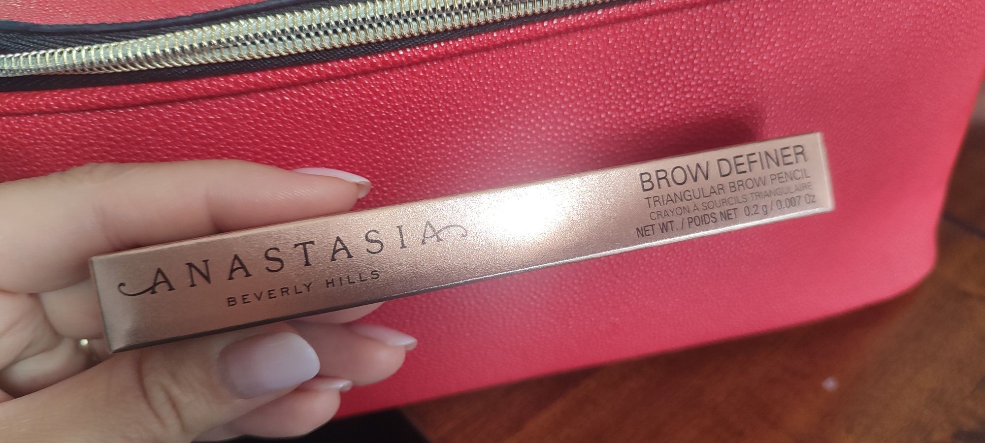 Anastasia Beverly Hills brow definer blonde