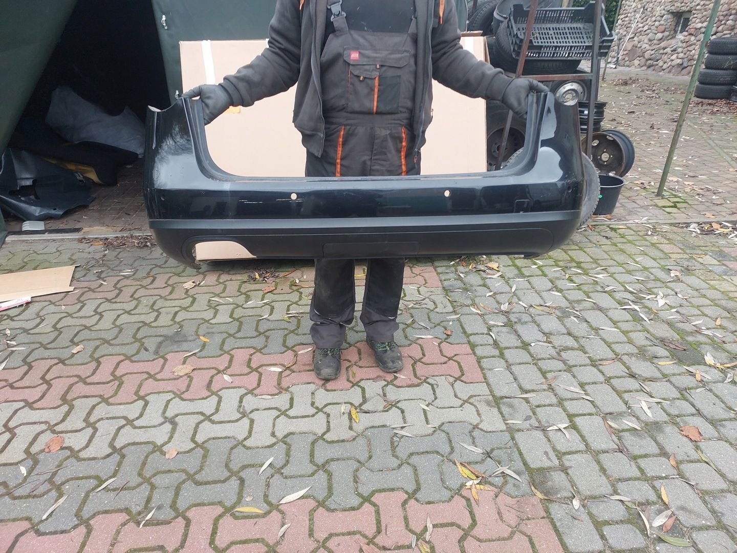 PASSAT B6 KOMBI ZDERZAK TYŁ LAK.LC9X
