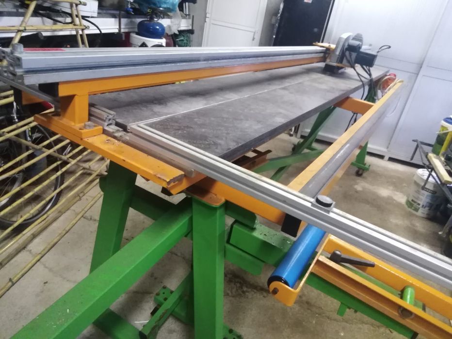 Vende-se corta painéis para alumínio