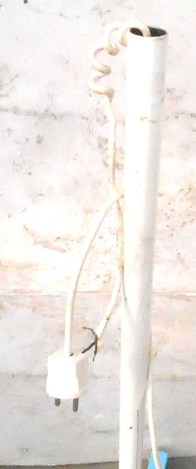 Stojak lampy halogenowej przejezdnej BH 132 Famed Łódź, przejezdna