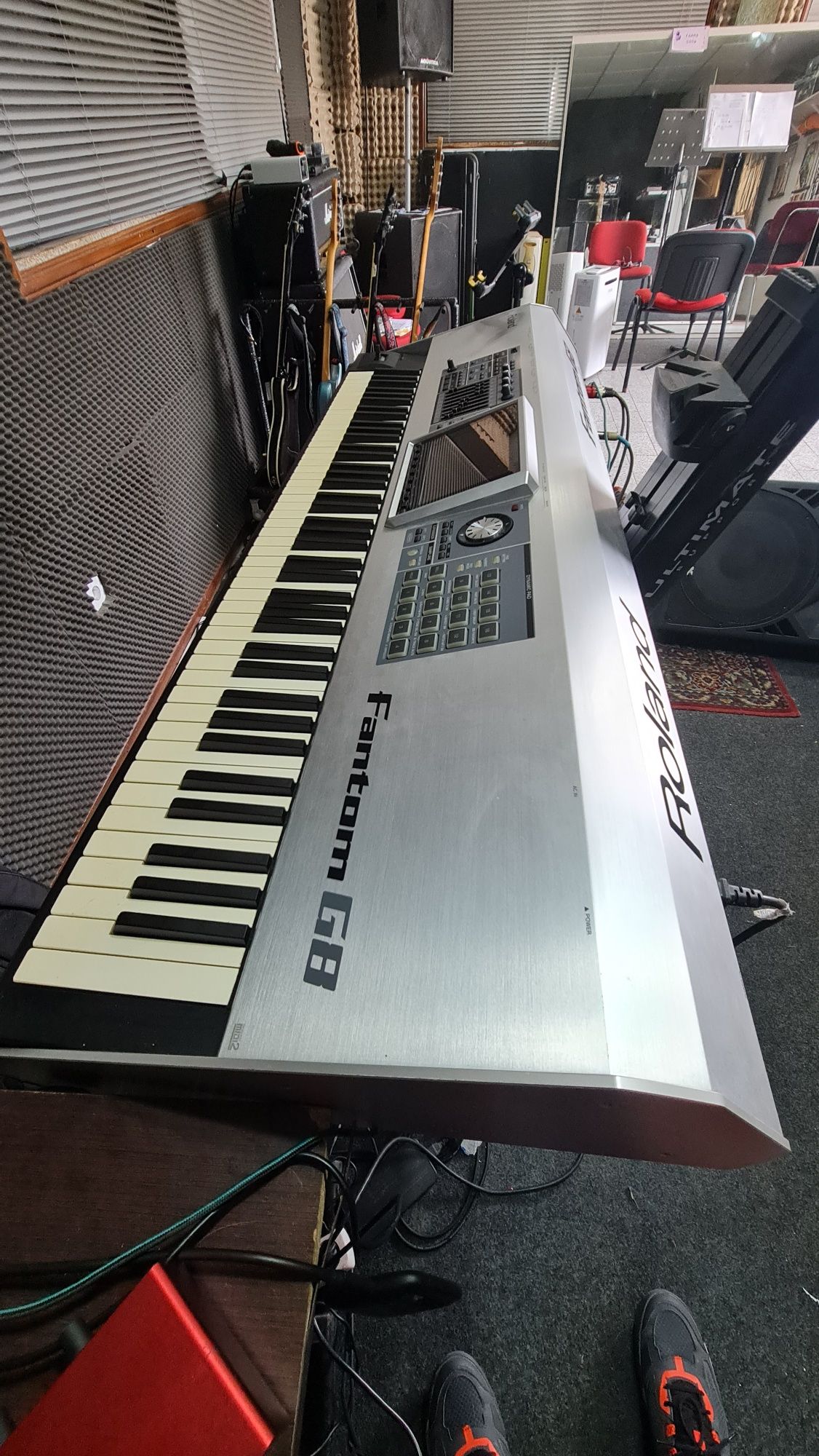 Roland Fantom G8 c/ Case | Como Novo