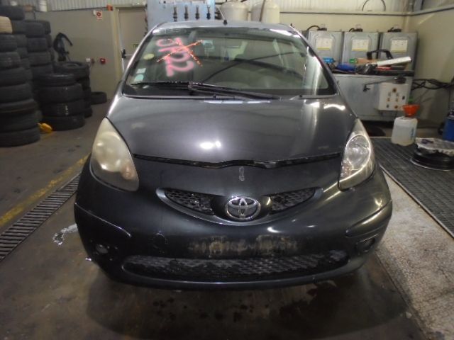 Carro MOT: 8HT 2WZTV CXVEL: 20TT01 TOYOTA AYGO 1 FASE 1  2006 1.4D4D 55CV 5P CINZA ESCURO DIESEL