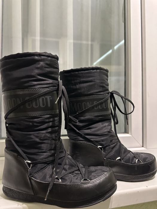 Зимові жіночі чоботи Moon Boot р.39