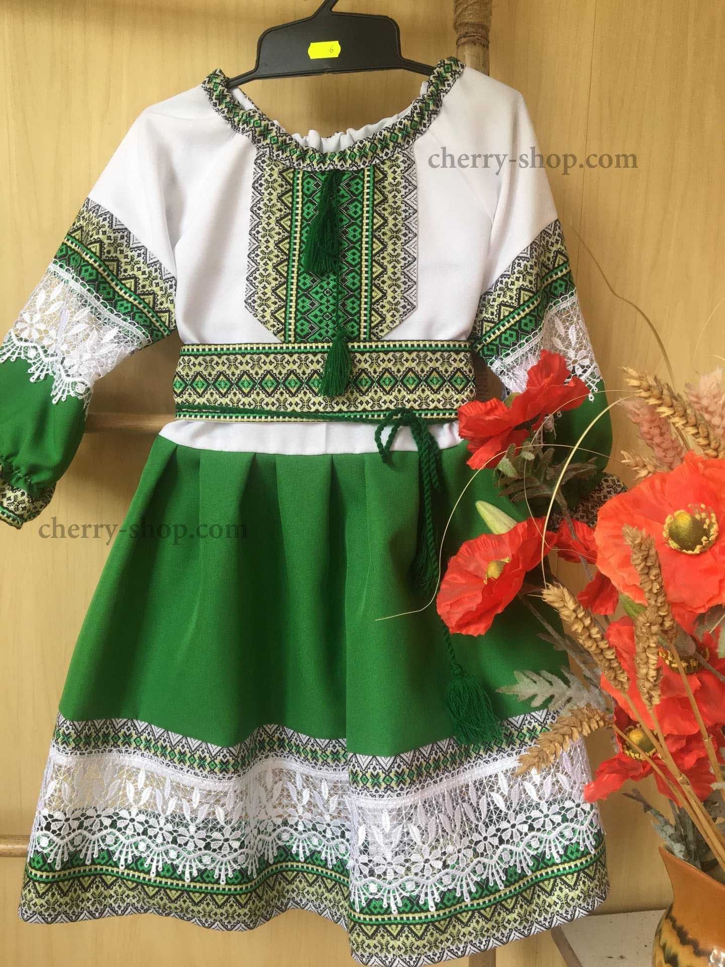 Очень красивое детское платье с вышивкой и кружевом, Детская вышиванка