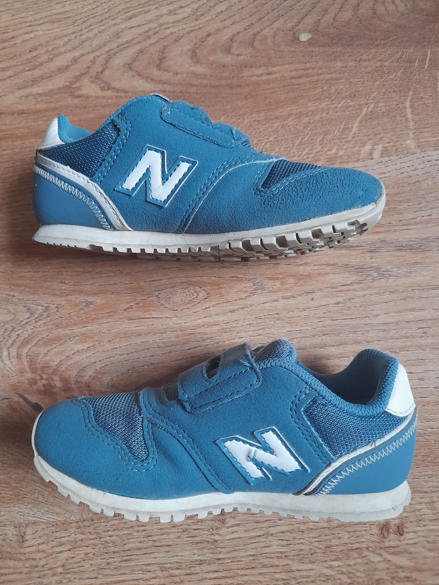 Buty new balance 27,5