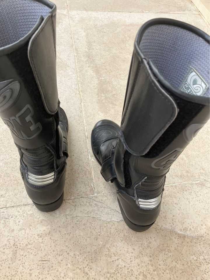 Botas couro genuino GAERNE