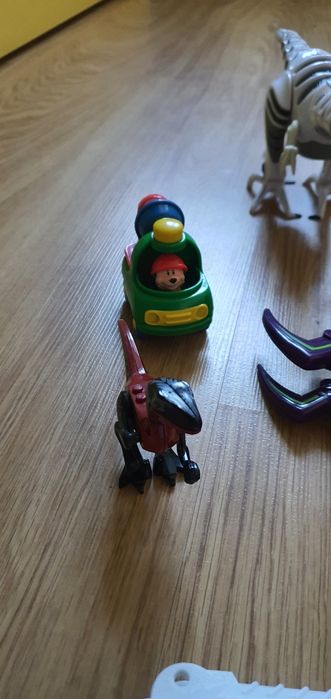 Пакет іграшок машини д/у, Nerf, динозаври