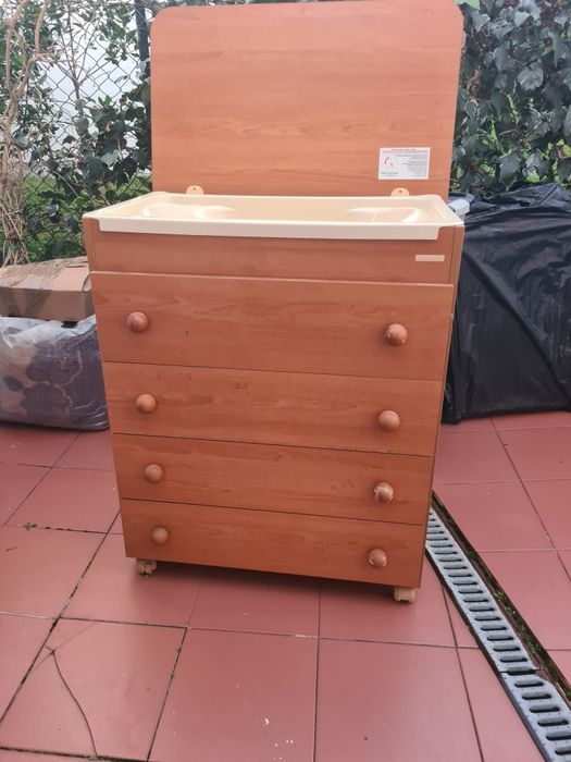 Cómoda com banheira Micuna