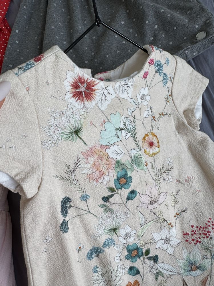 Zestaw sukienek dla dziewczynki. Zara, Coccodrillo, H&M, Newbieх