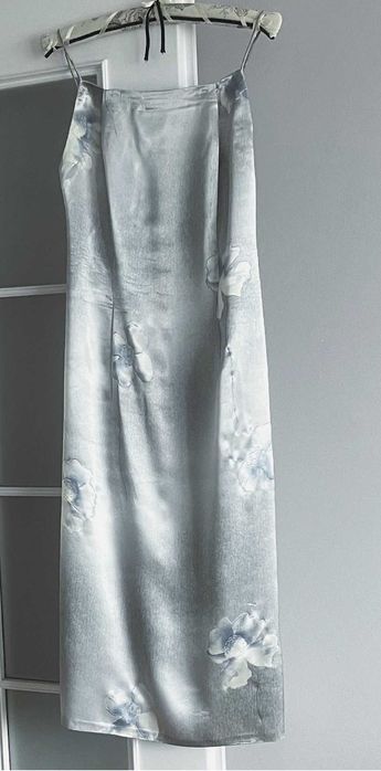 sukienka koktajlowa, modny fason Slim Fit