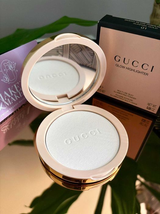 Gucci Glow Highlighter 01 Sunrise Gold