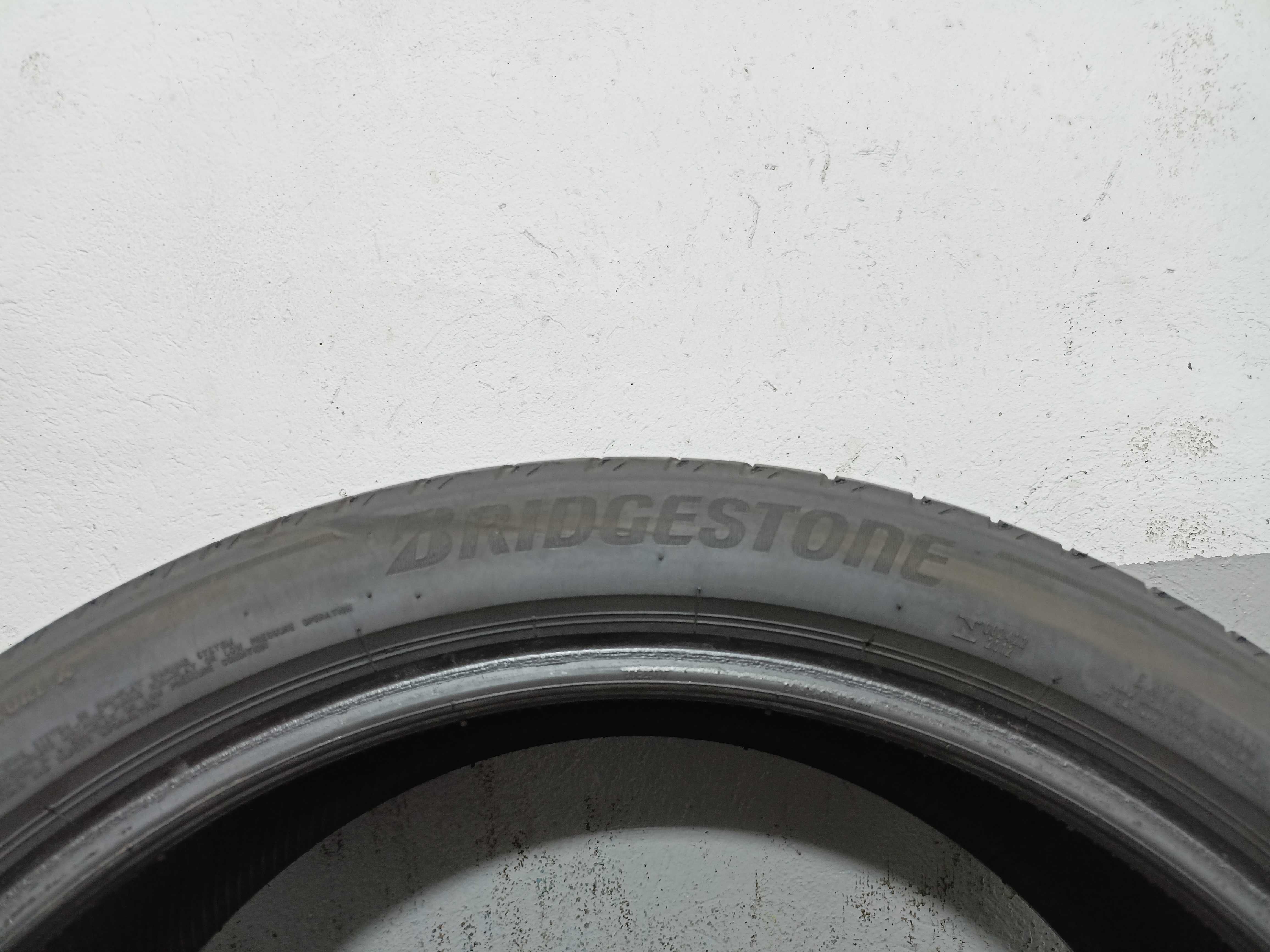 Bridgestone Alenza 001 245/40/21 2018rok 100Y RSC 2x5,1mm (807)