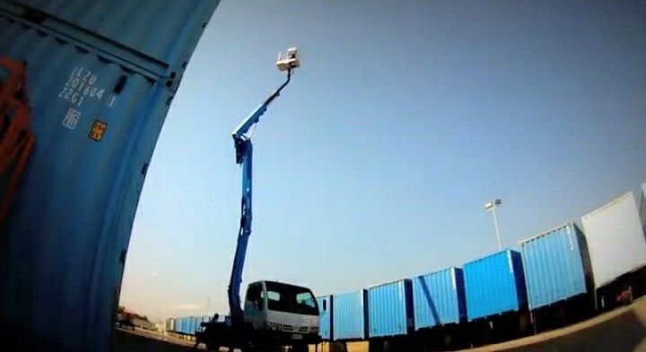 Usługi podnośnikiem koszowym podnośnik koszowy wzwyżka wycinka drzew