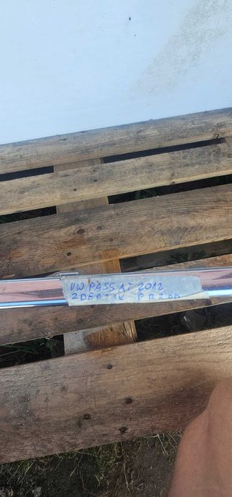 Passat B8 listwa chrom zderzak przedni