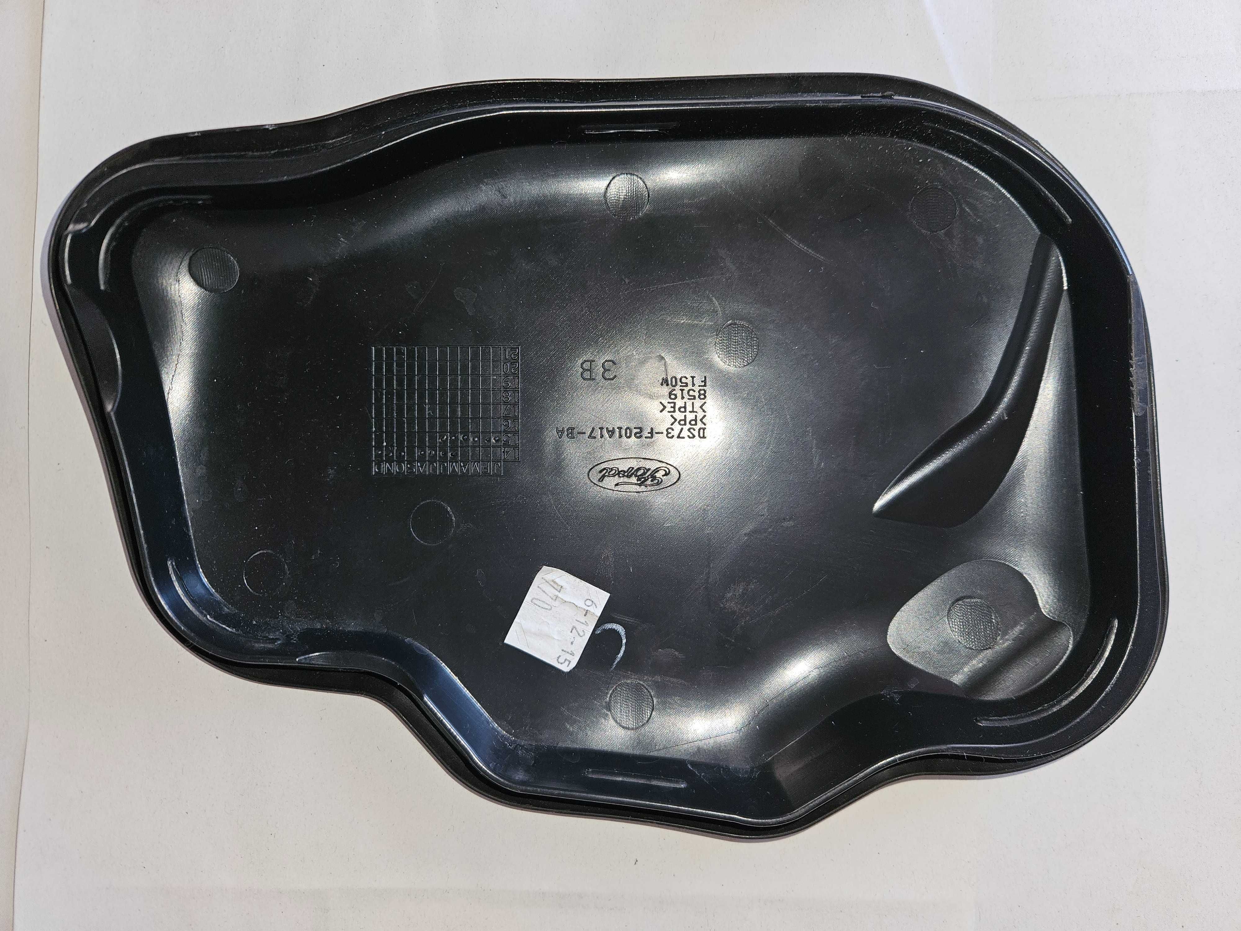 Накладка кришка уплотнитель лівої двері Ford DS73-F201A17-BA