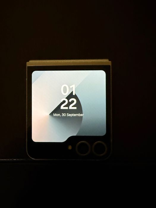 Samsung Flip 6 - 256Gb 12Mb Novo