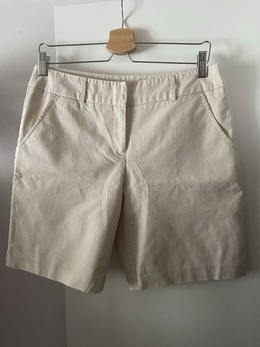 Krótkie garniturowe spodenki z niższym stanem