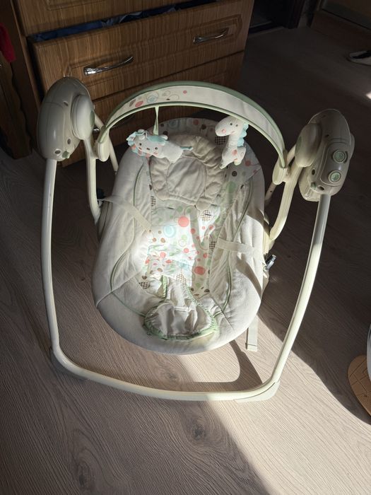 Автоматична гойдалка для немовлят