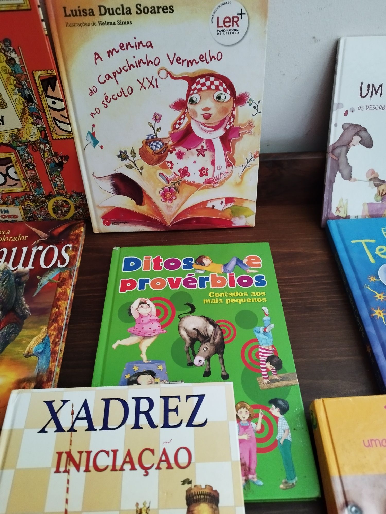 8 Livros diversos para a mãe e para  criança