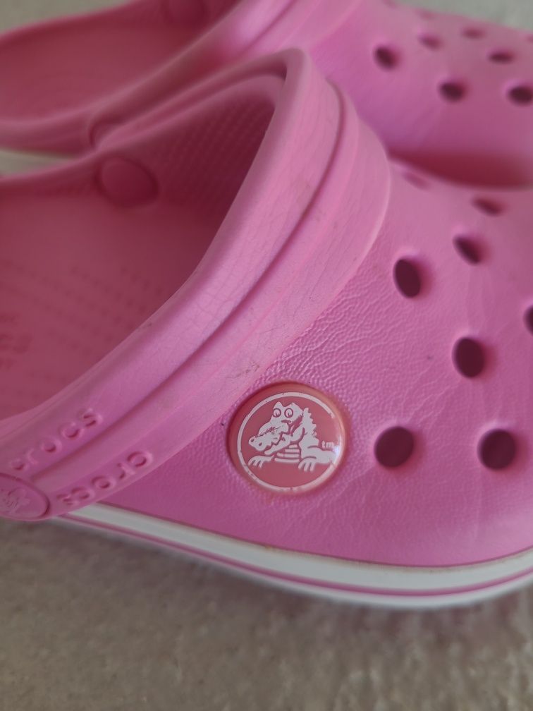 Crocs modelo Crocband originais C8