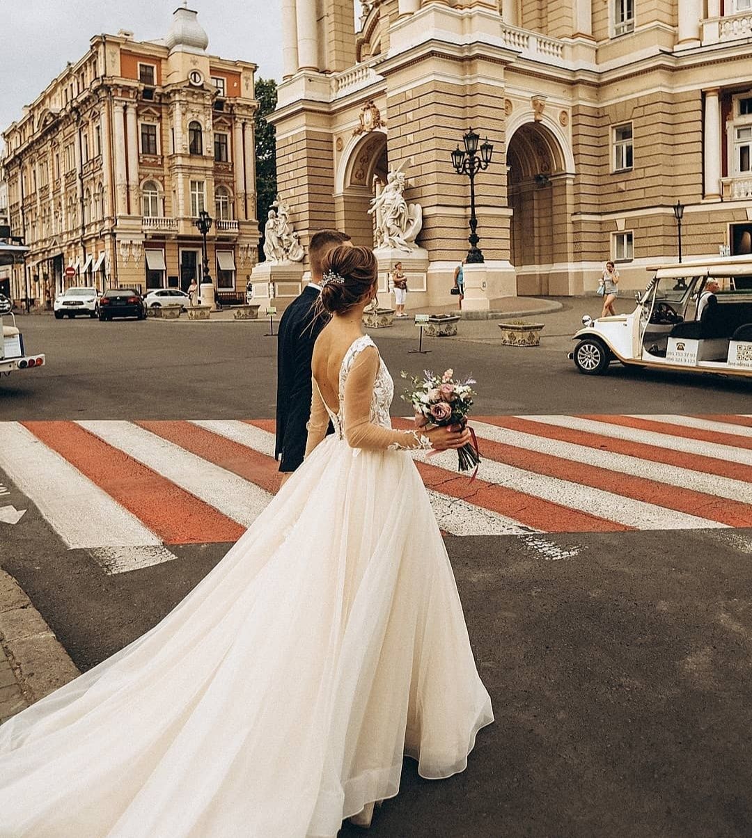 Продам весільну сукню Vasylkov WeddingDresses