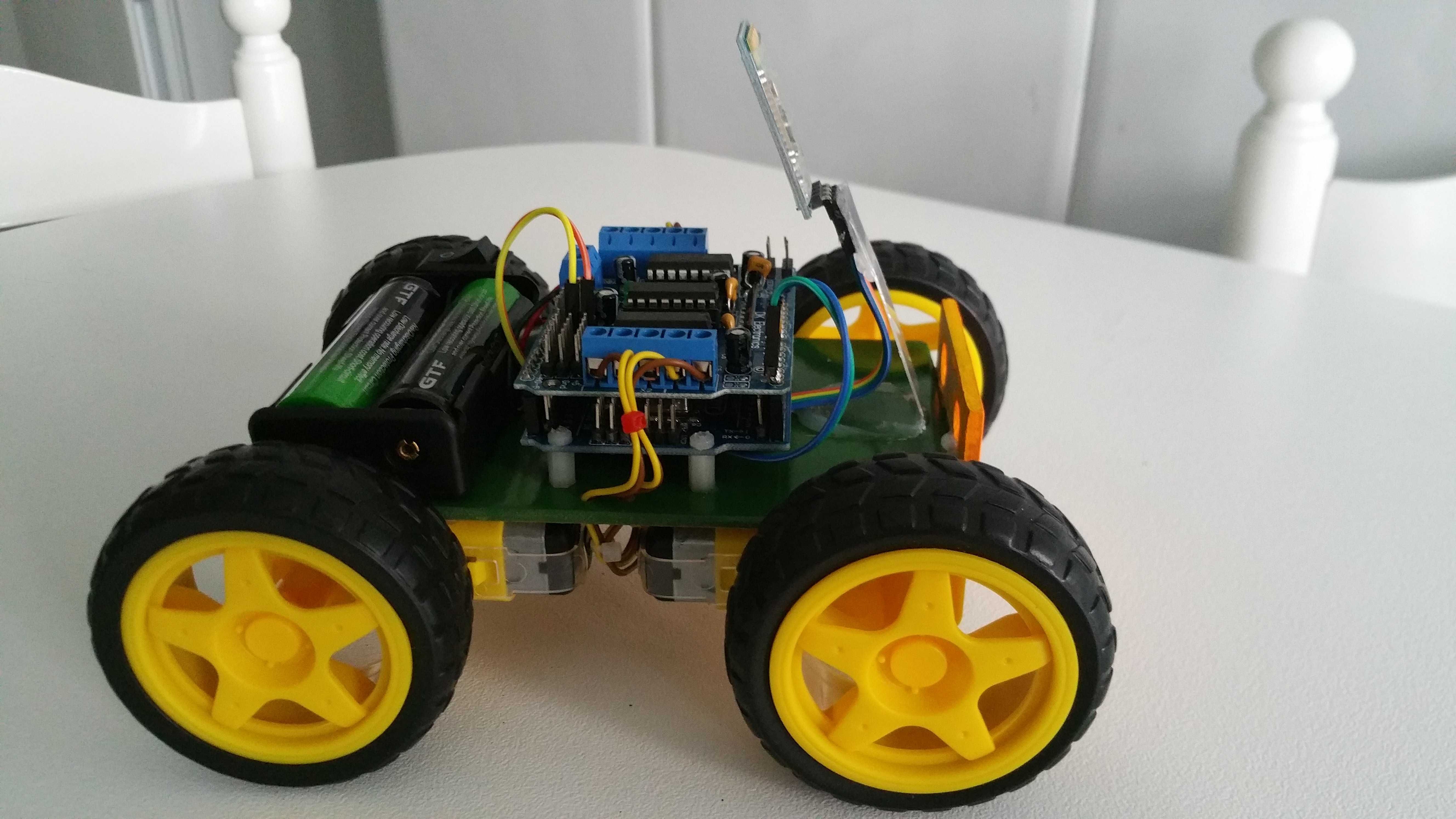 Carro Robot Arduino Educacional programado Control Bluetooth.