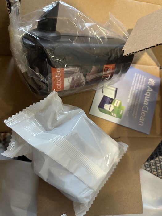 Продам нову кавомашину Philips LatteGo 2200 Series