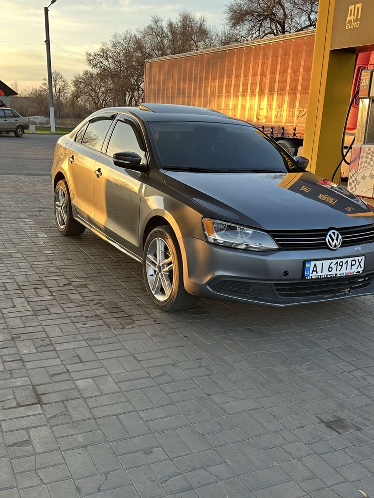Volkswagen Jetta 2,5, максимальна комплектація