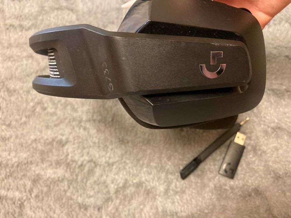 Продам навушники logitech g733