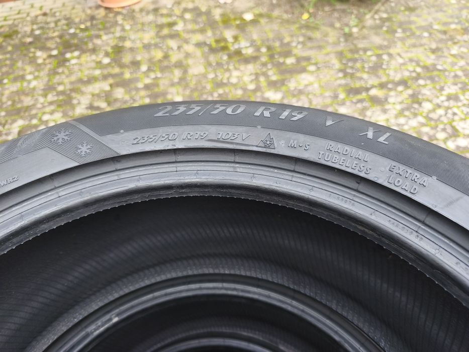 Opony zimowe 235/50 R 19