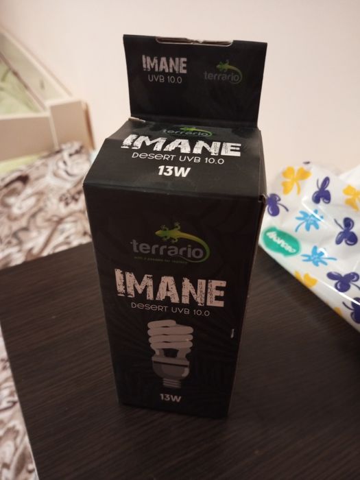 Ультрафиолетовая и греющая лампочки для рептилий/ящерицы/пауки/змеи