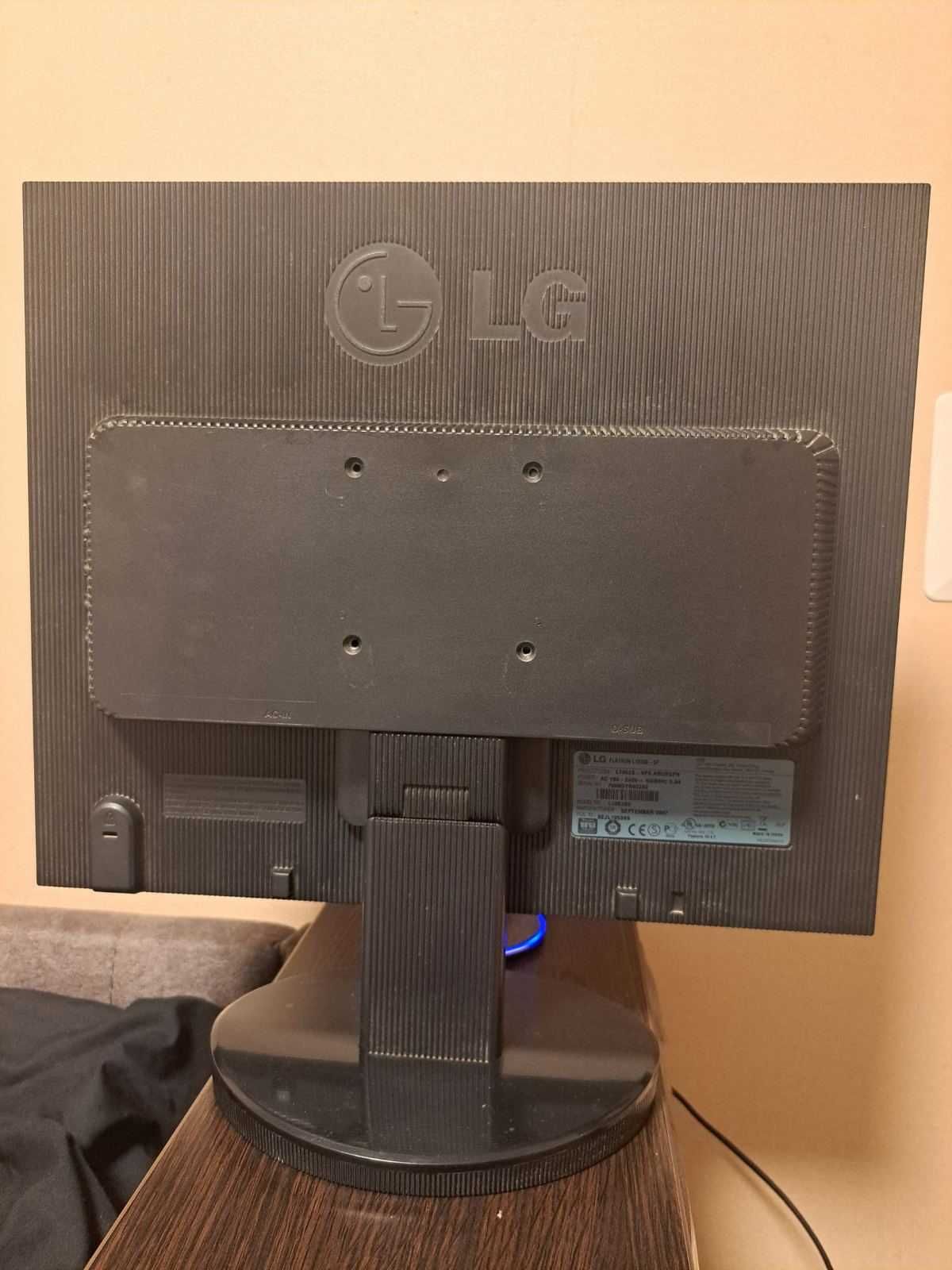 Монитор LG Flatron L1953S (19", VGA, 1280×1024, 4:3)