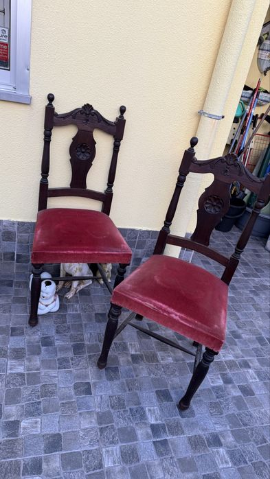 Cadeiras mogno e veludo antigas