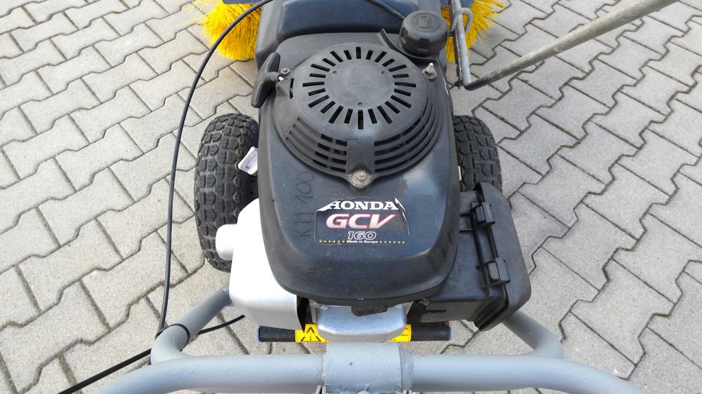 Zamiatarka spalinowa ISEKI 80cm (290505.4) - Baras