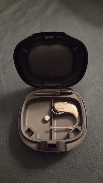 Aparat słuchowy marki Oticon model JET 2 BTE POWER PLUS