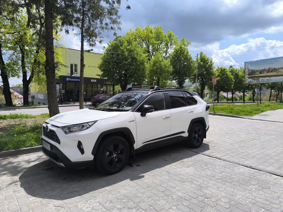Toyota Rav 4 Гібрид 2020