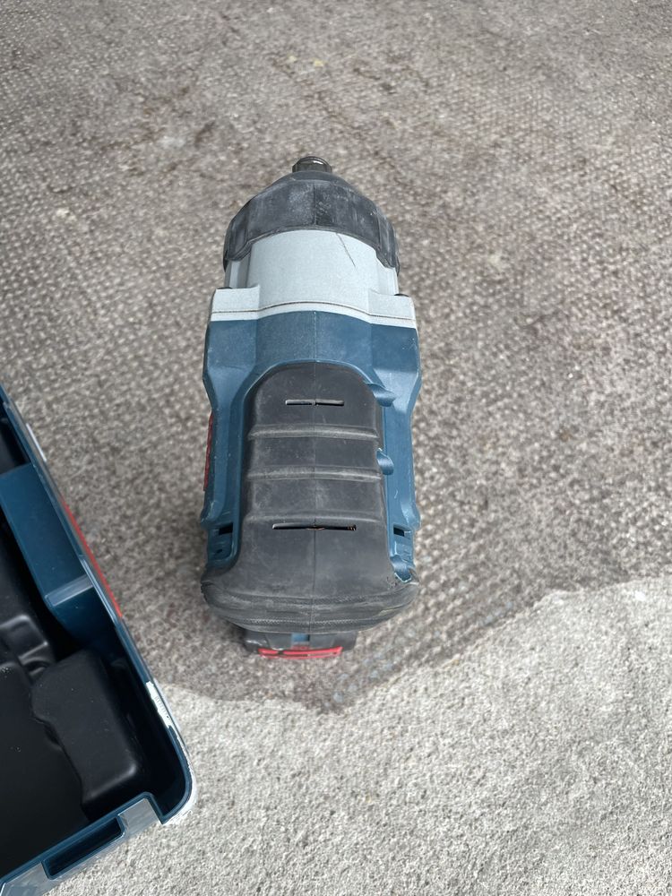 Akumulatorowy klucz udarowy GDS 18V-1050 H BOSCH Professional