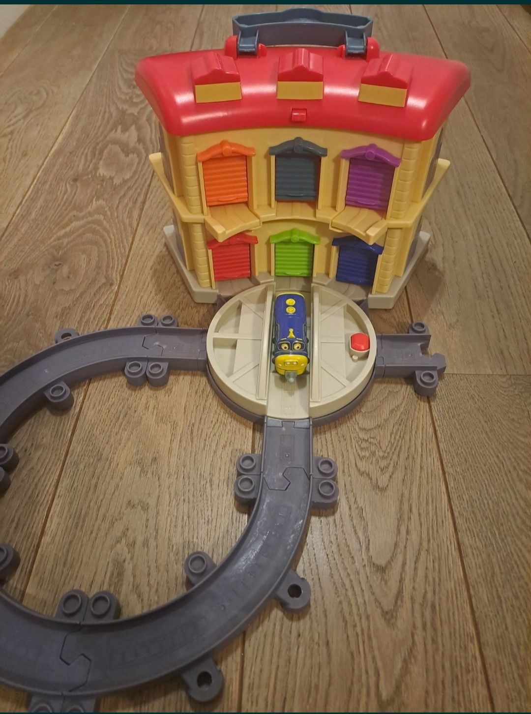 Zajezdnia Stacyjkowo Chuggington z torami