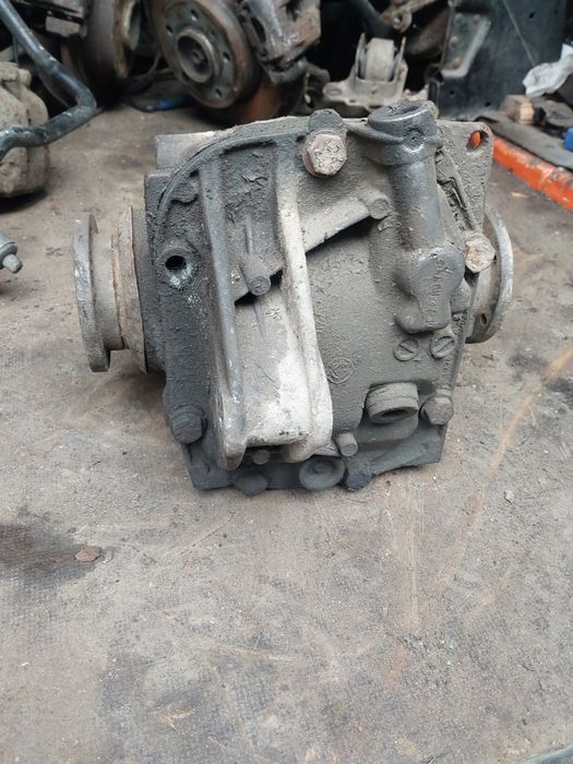 Dyfer dyferencjał tylny most spaw zaspawany bmw e 46 mała głowa 3.38