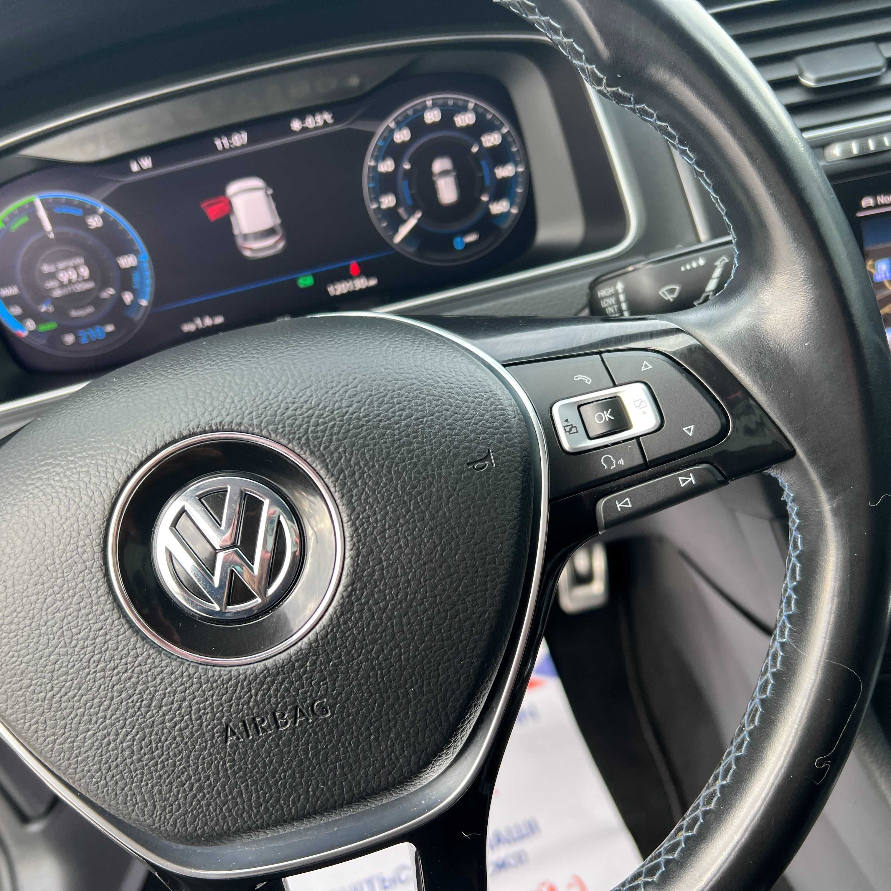 Продам Volkswagen Е-Golf 2019 рік можлива розстрочка, кредит, обмін!