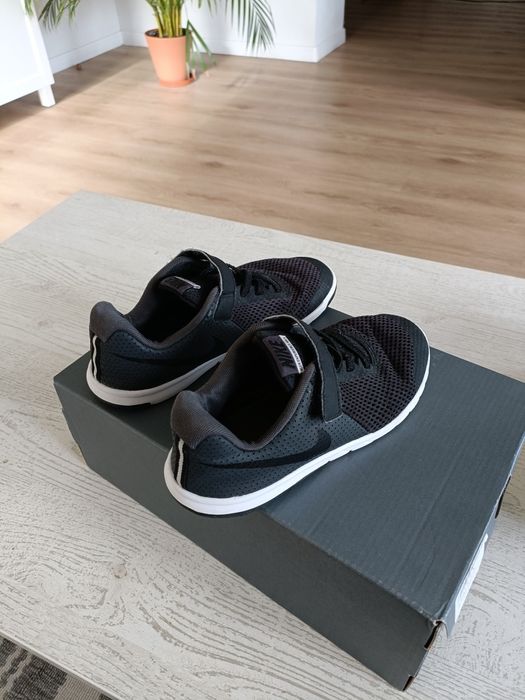 Buty Nike Flex Experience RN5 rozmiar 33,5