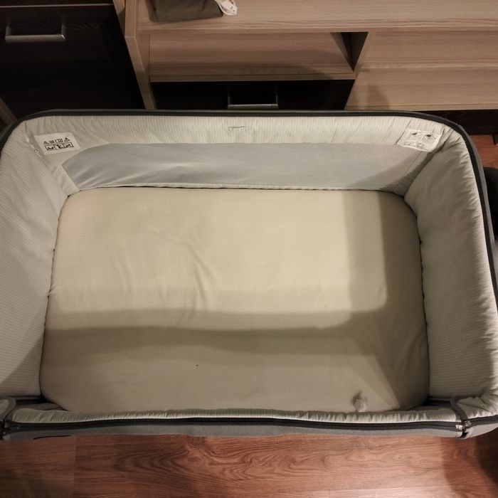 Dostawka do łóżka chicco.